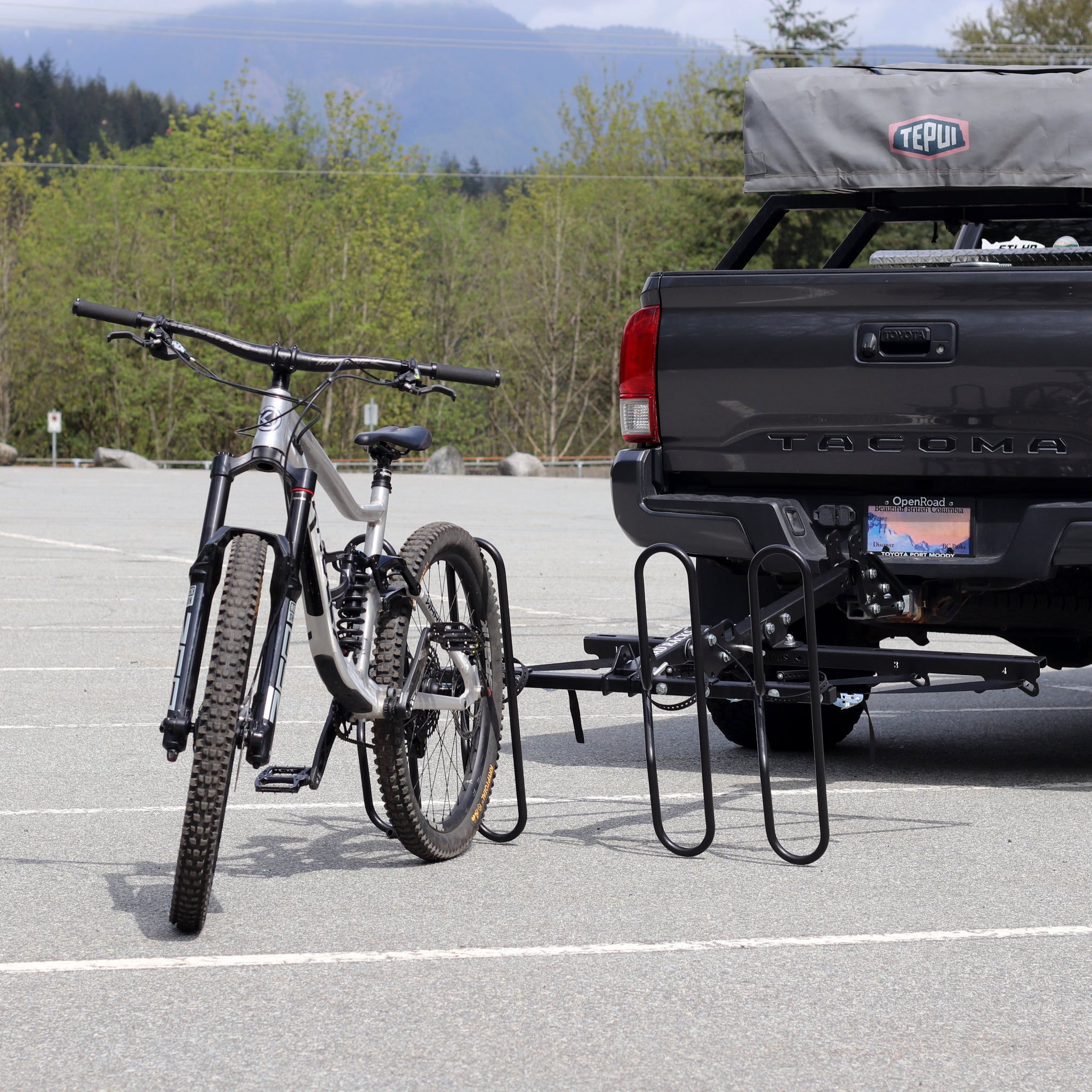 Radias Rack Rad Racks Club: The First Ever Collapsible Basket Bike Rack – RadRacks.ca